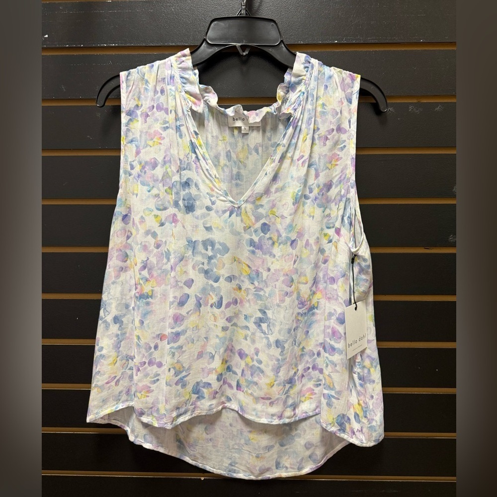 NWT Bella Dahl Floral Sleeveless Blouse Size L Pastel Print